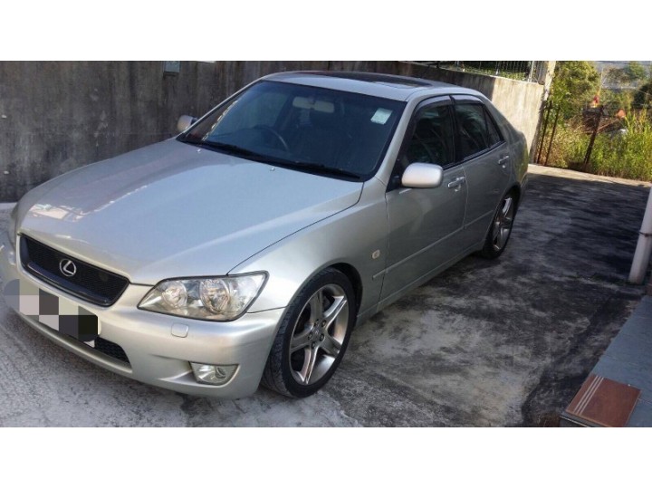 LEXUS IS300